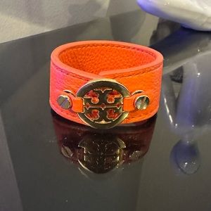 TORY BURCH- Leather bracelet